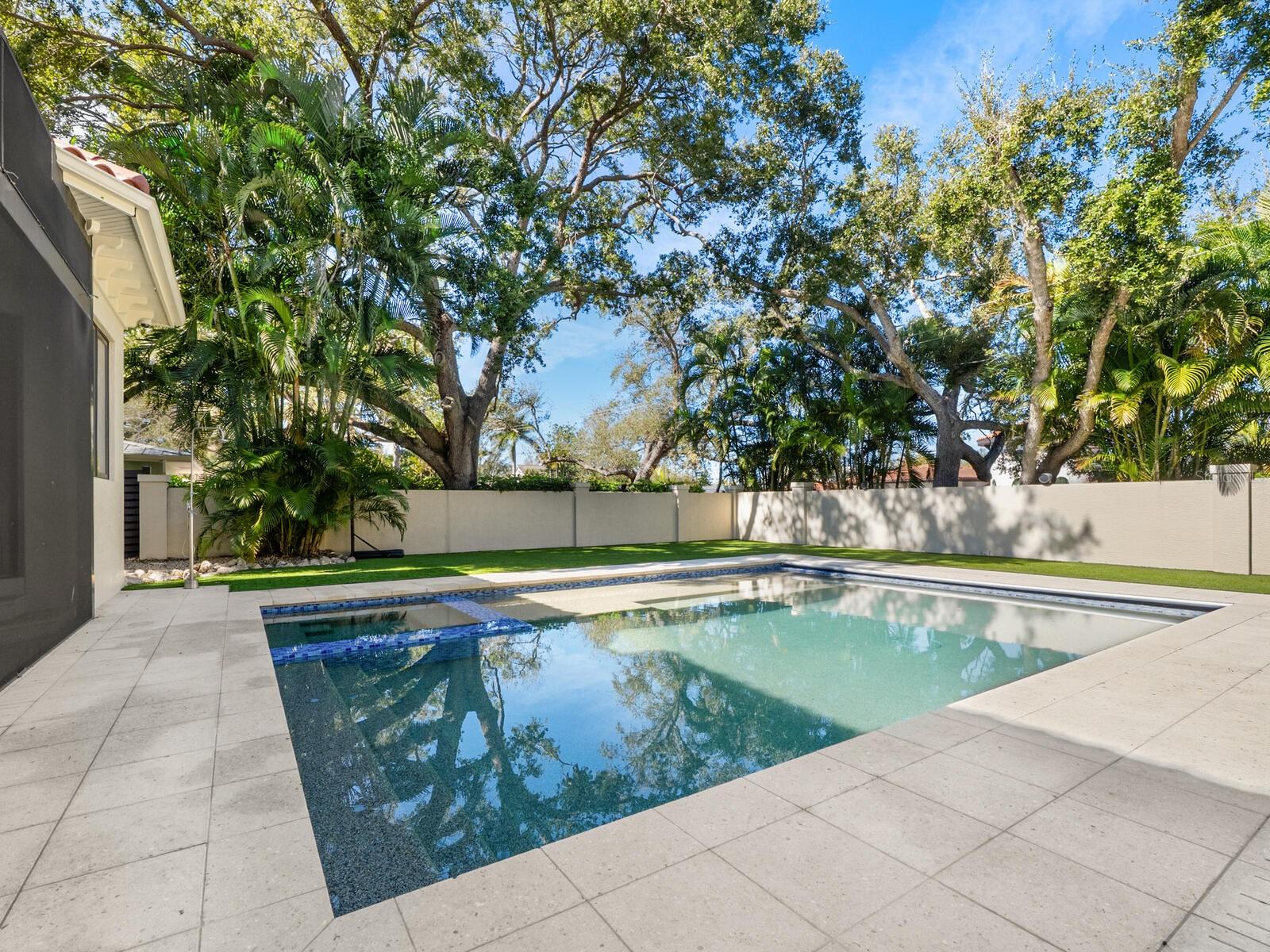 1655 SOUTH DR, SARASOTA, FL, 34239