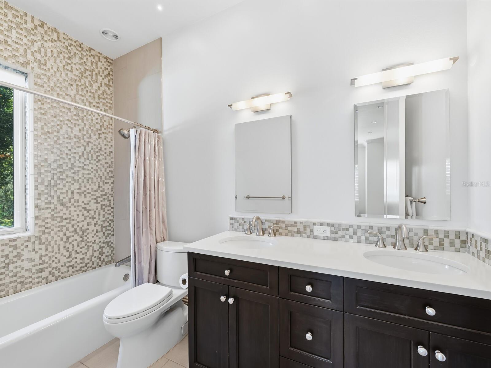 1655 SOUTH DR, SARASOTA, FL, 34239