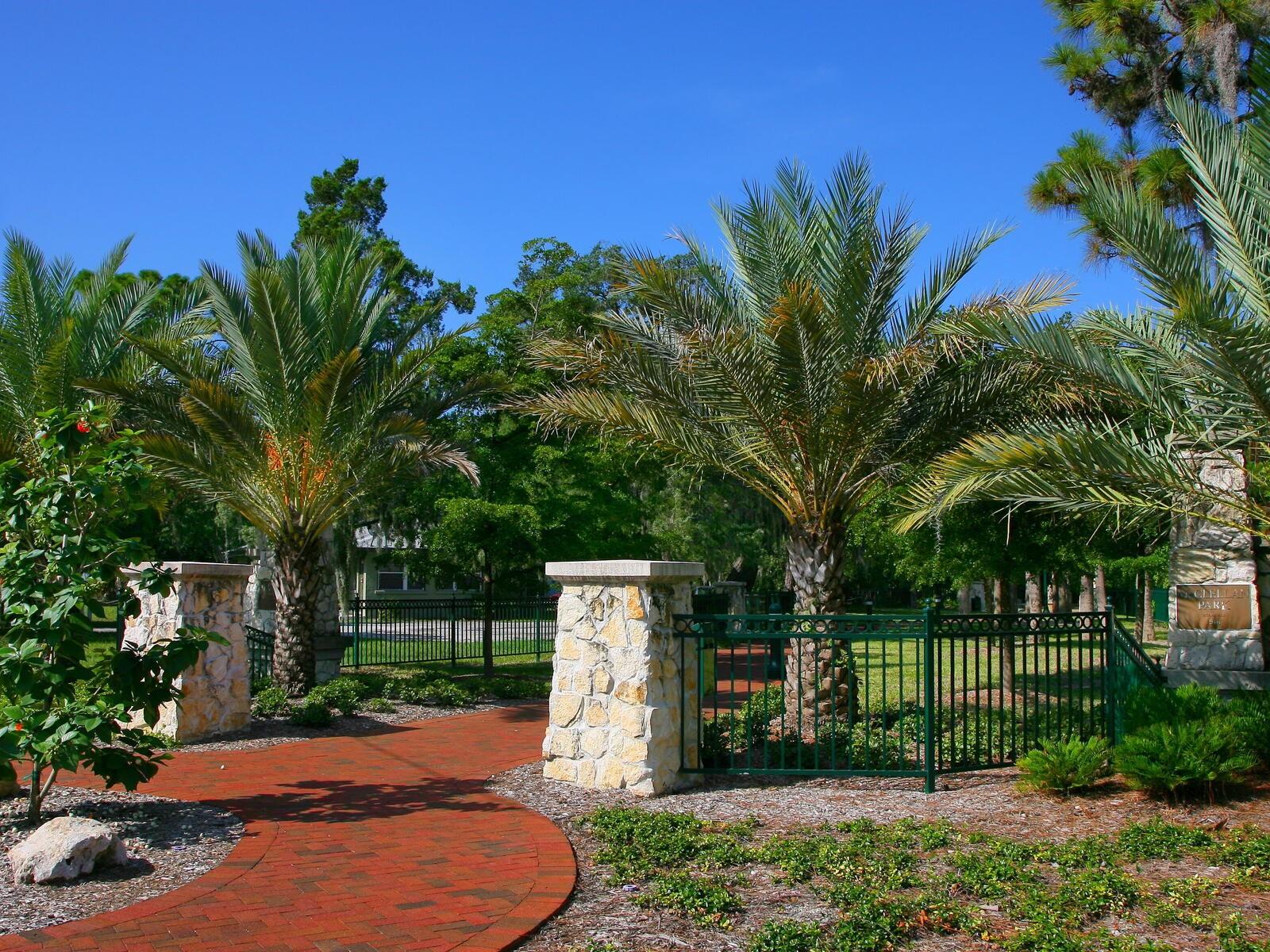1655 SOUTH DR, SARASOTA, FL, 34239