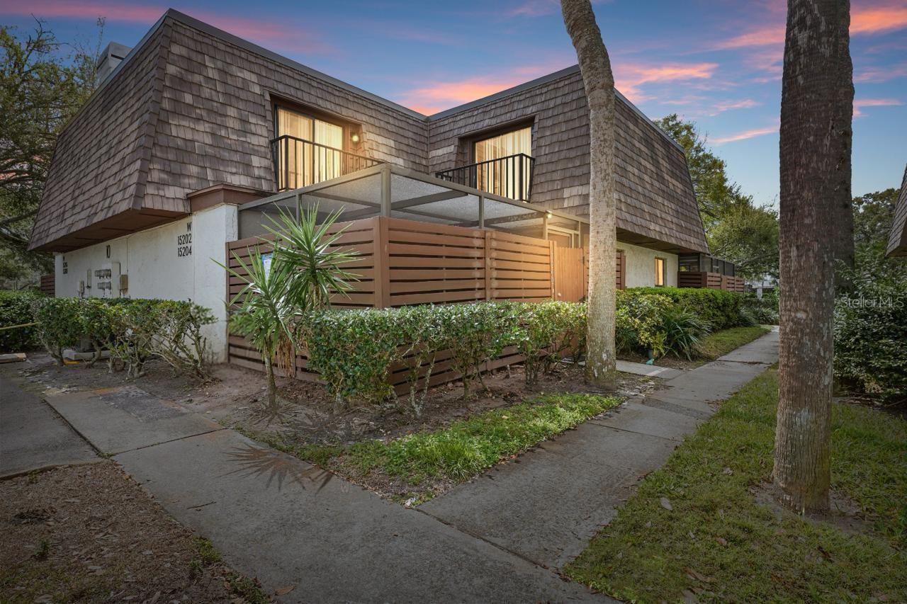 15202 W POND WOODS DR, TAMPA, FL, 33618