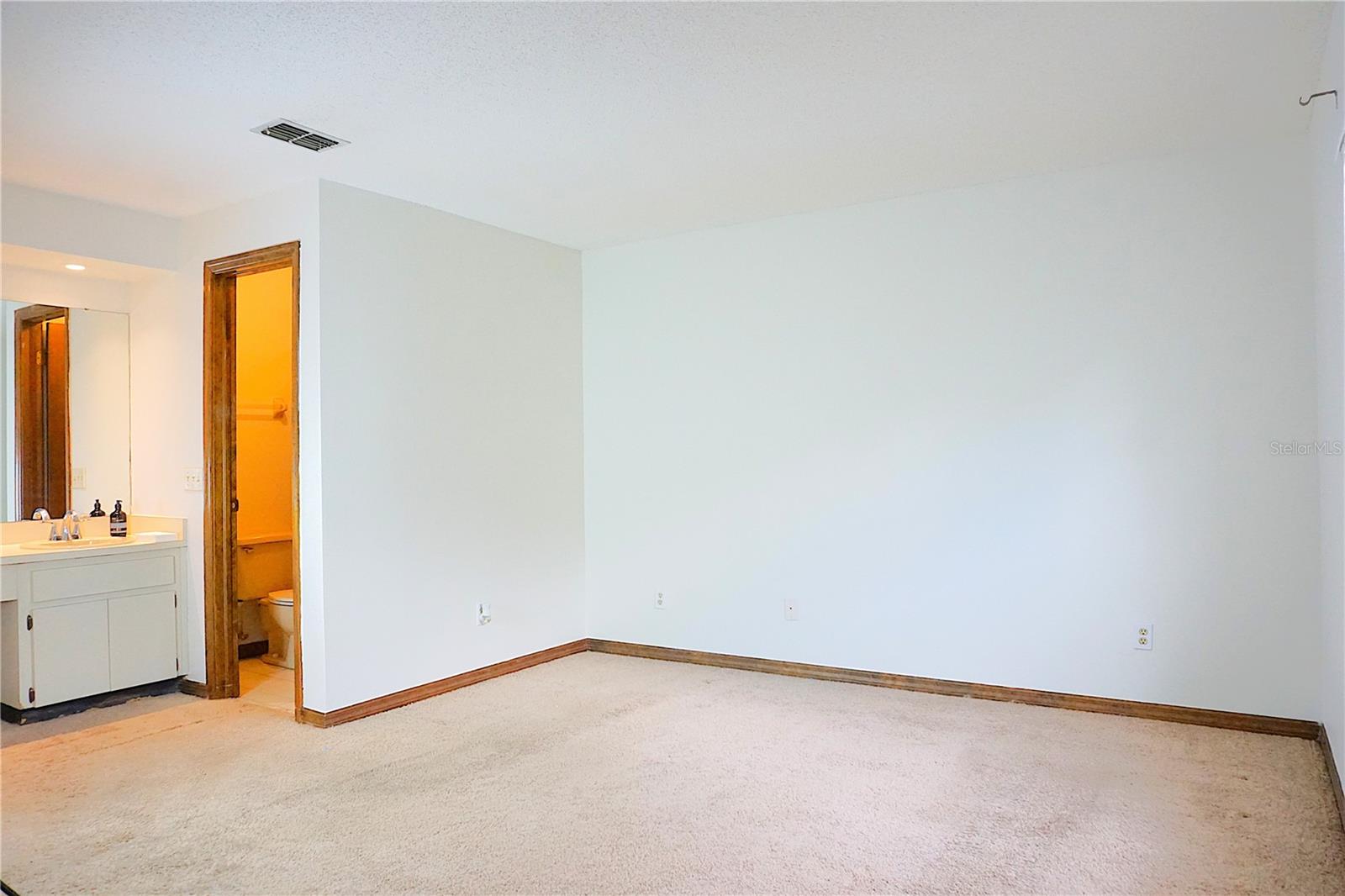 13152 VILLAGE CHASE CIR #1, TAMPA, FL, 33618