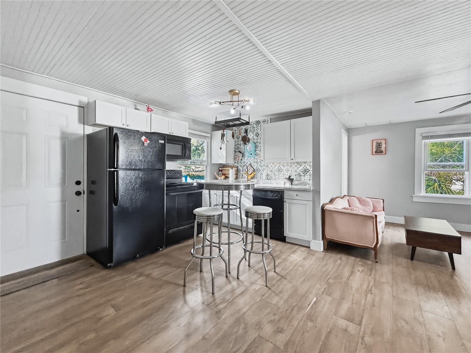 TB8481678 Property Photo