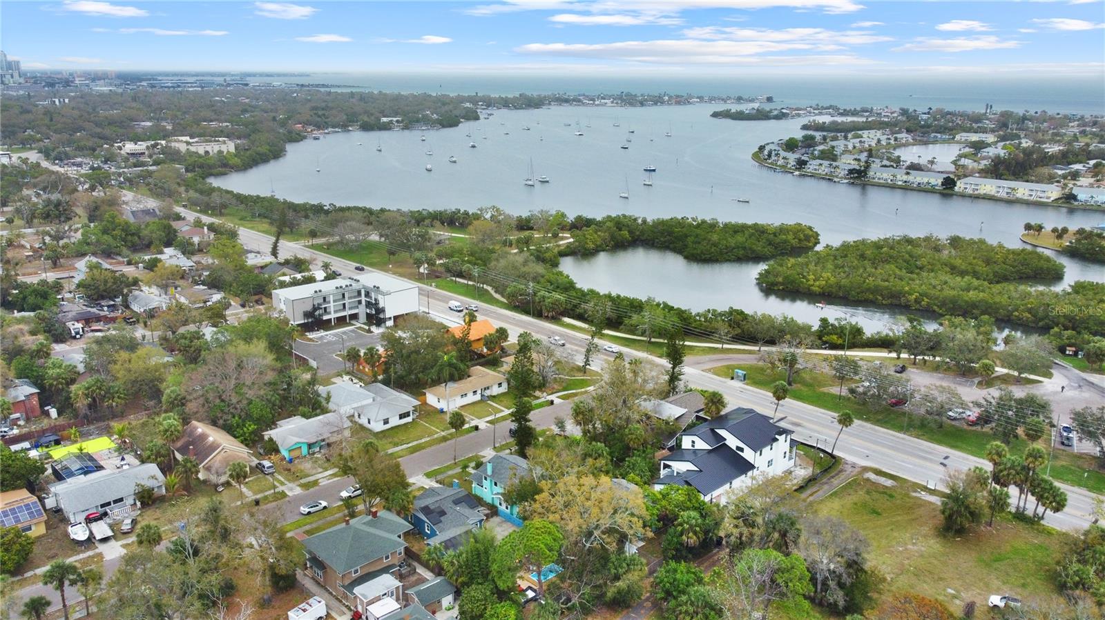 TB8481678 Property Photo