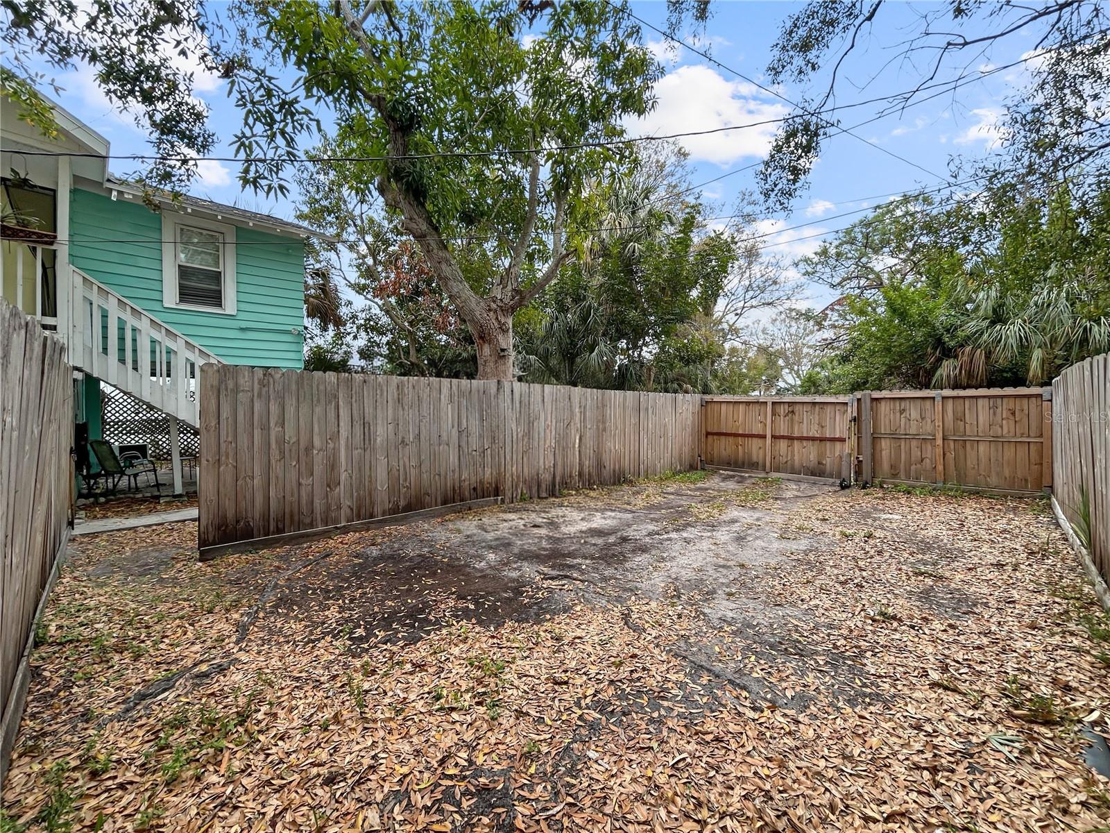 TB8481678 Property Photo