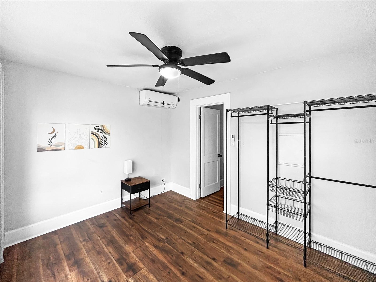 TB8481678 Property Photo