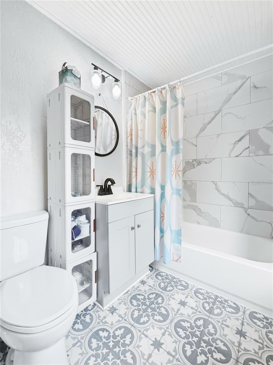 TB8481678 Property Photo