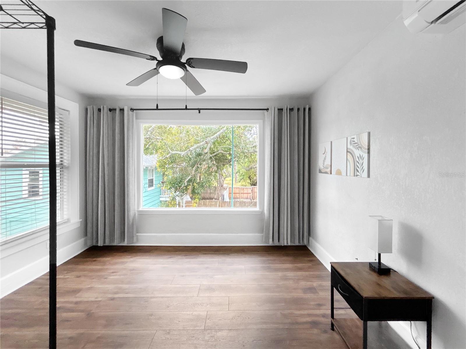 TB8481678 Property Photo