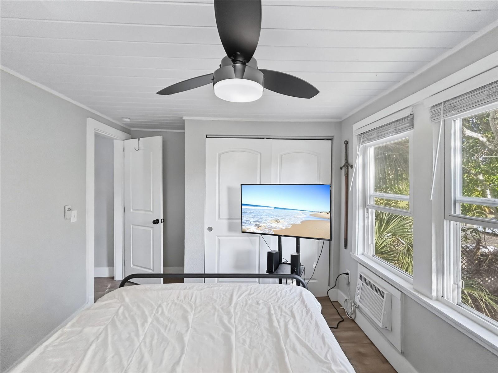 TB8481678 Property Photo