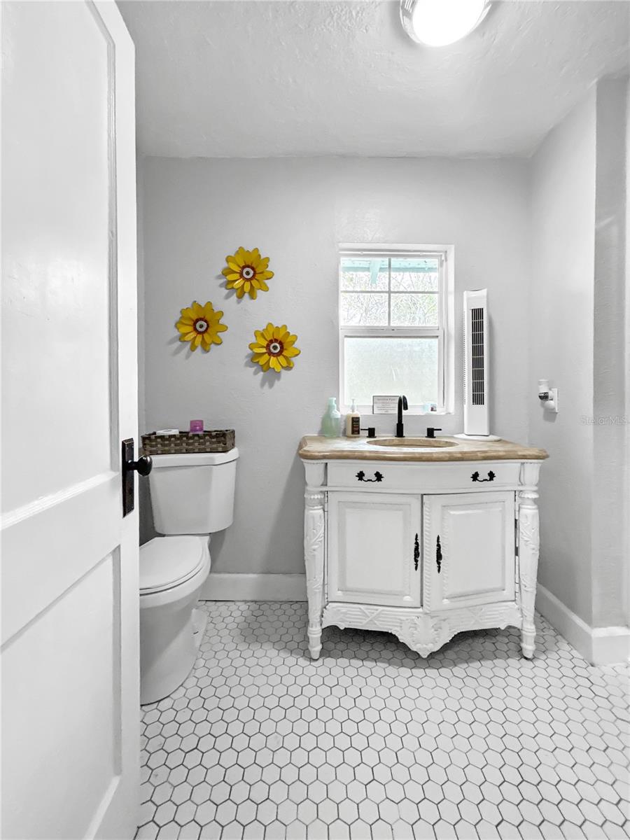 TB8481678 Property Photo