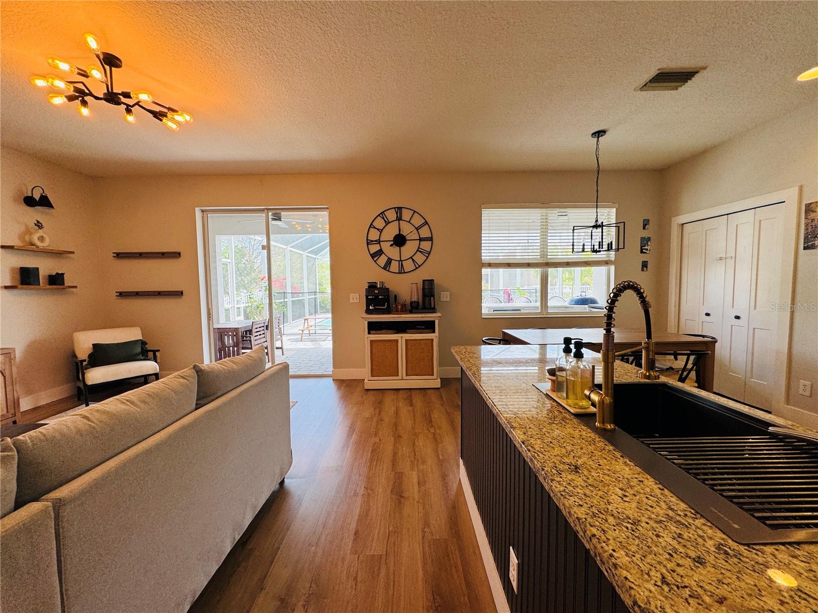 15207 SEAROBBIN DR, LAKEWOOD RANCH, FL, 34202
