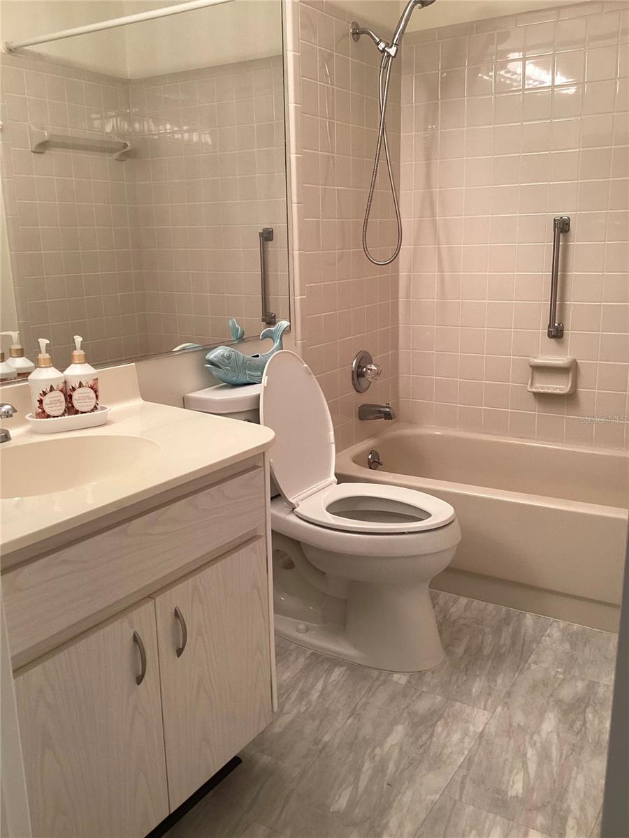 2512 LANCASTER DR #2512, SUN CITY CENTER, FL, 33573