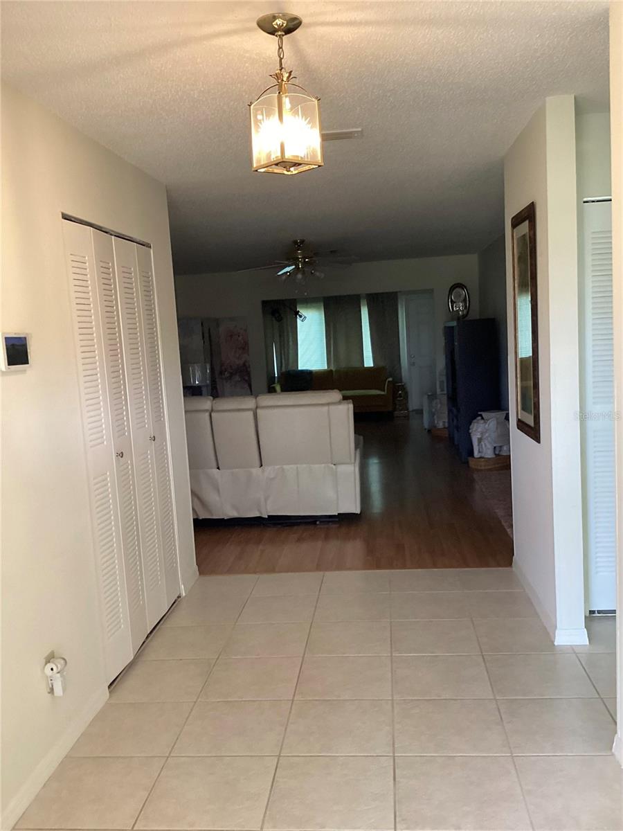 2512 LANCASTER DR #2512, SUN CITY CENTER, FL, 33573
