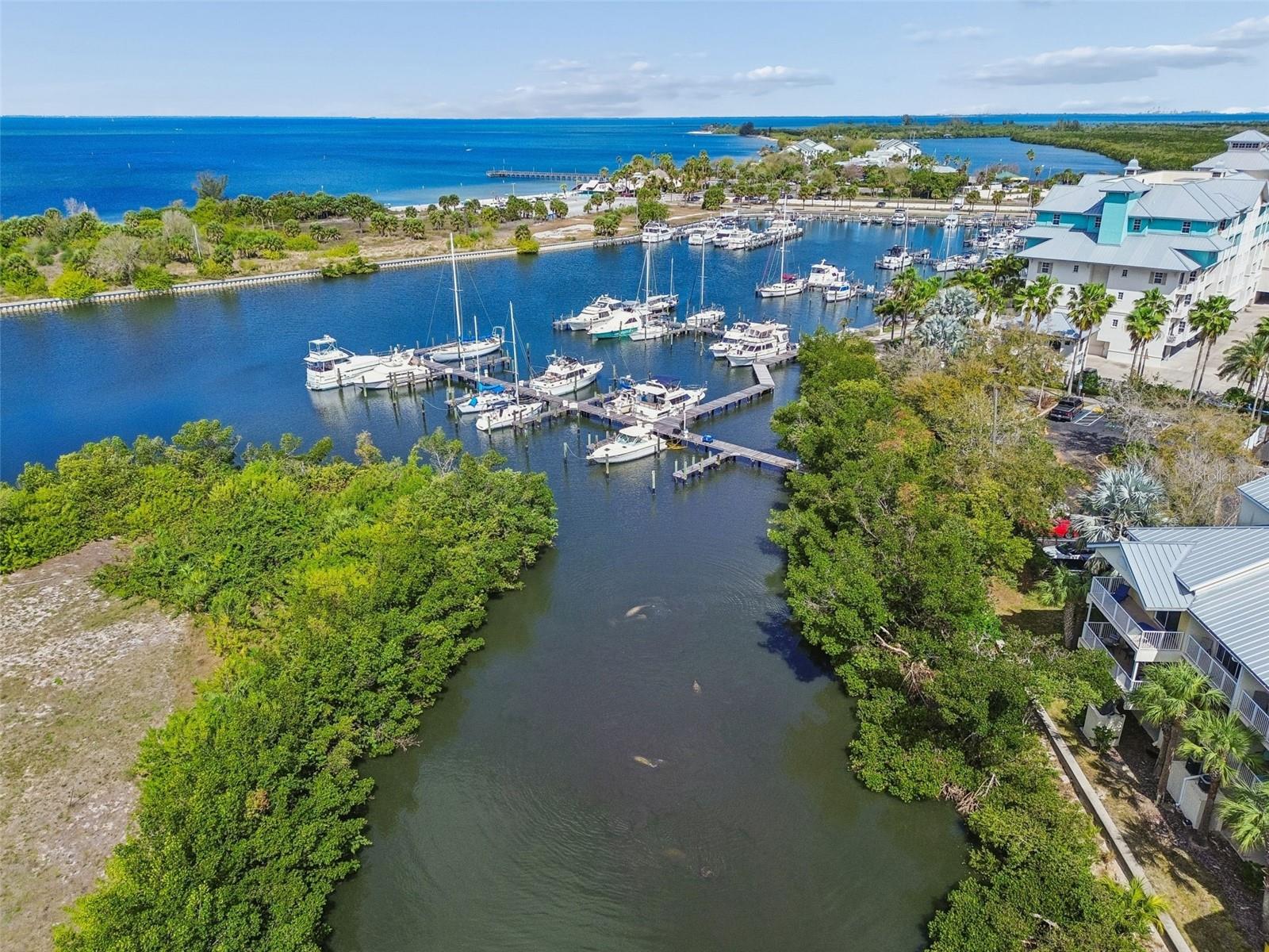 454 BAHIA BEACH BLVD, RUSKIN, FL, 33570