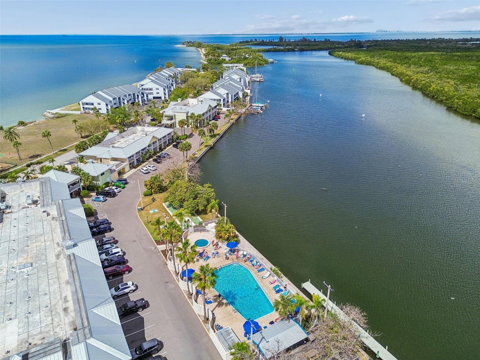 454 BAHIA BEACH BLVD, RUSKIN, FL, 33570