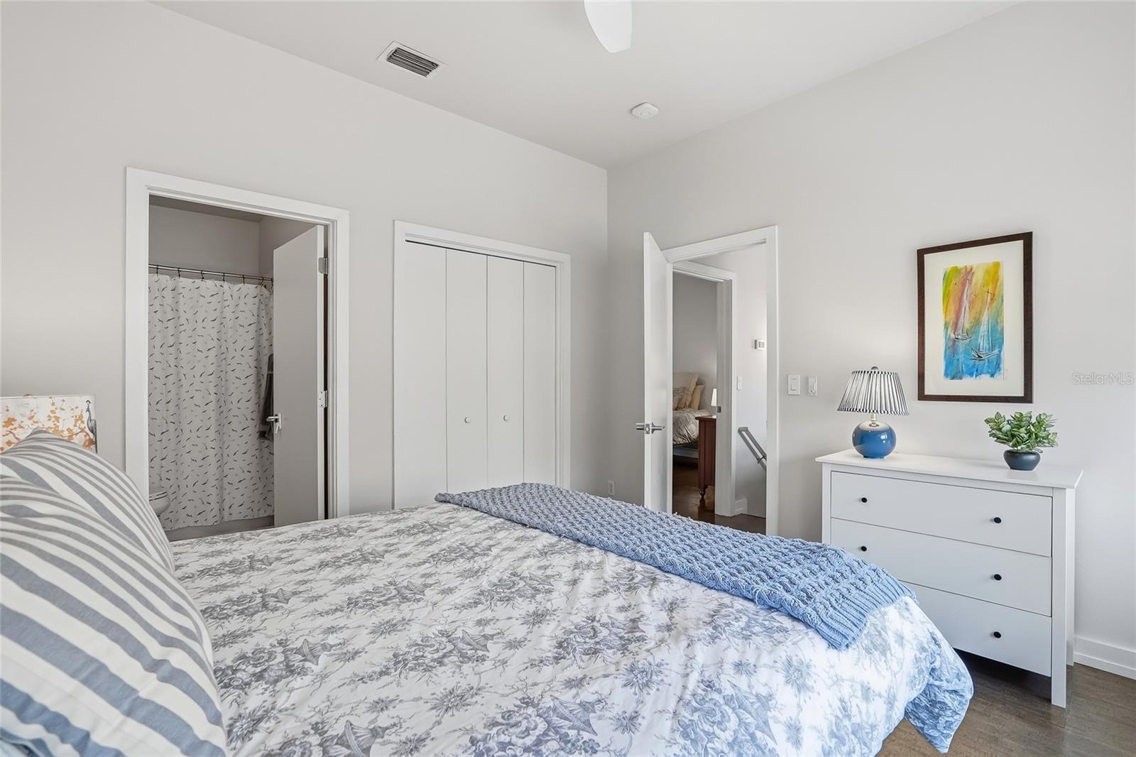 106 FAREHAM PL N, ST PETERSBURG, FL, 33701