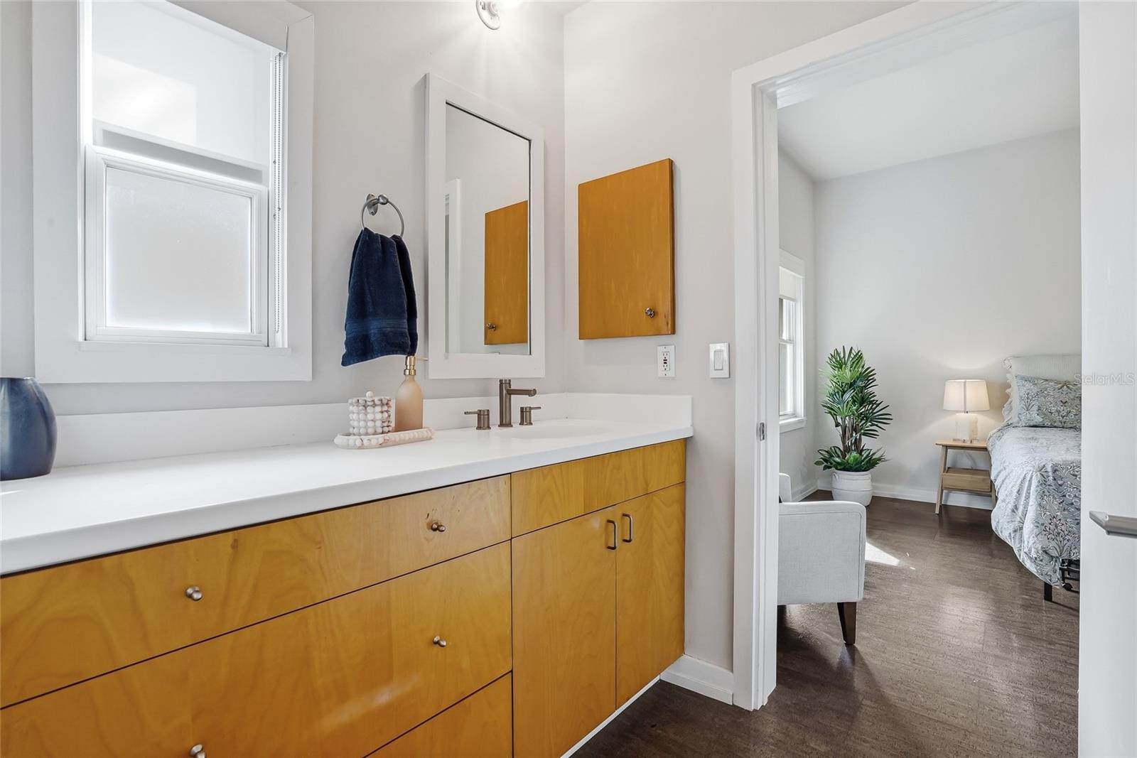 106 FAREHAM PL N, ST PETERSBURG, FL, 33701