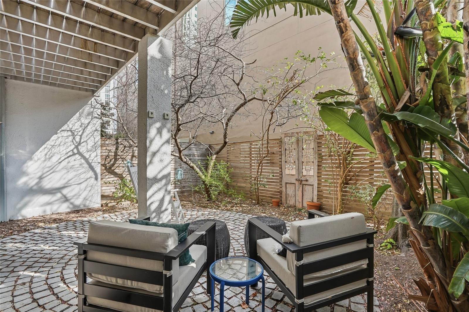 106 FAREHAM PL N, ST PETERSBURG, FL, 33701