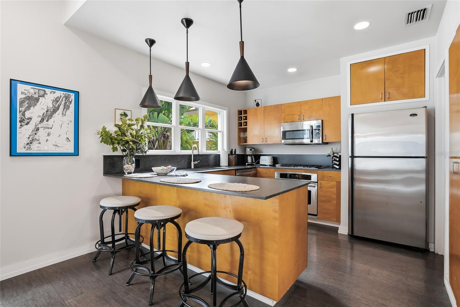 106 FAREHAM PL N, ST PETERSBURG, FL, 33701