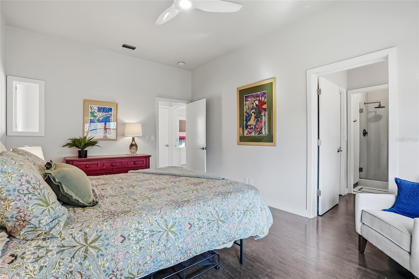 106 FAREHAM PL N, ST PETERSBURG, FL, 33701