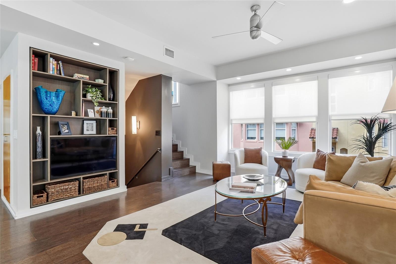 106 FAREHAM PL N, ST PETERSBURG, FL, 33701