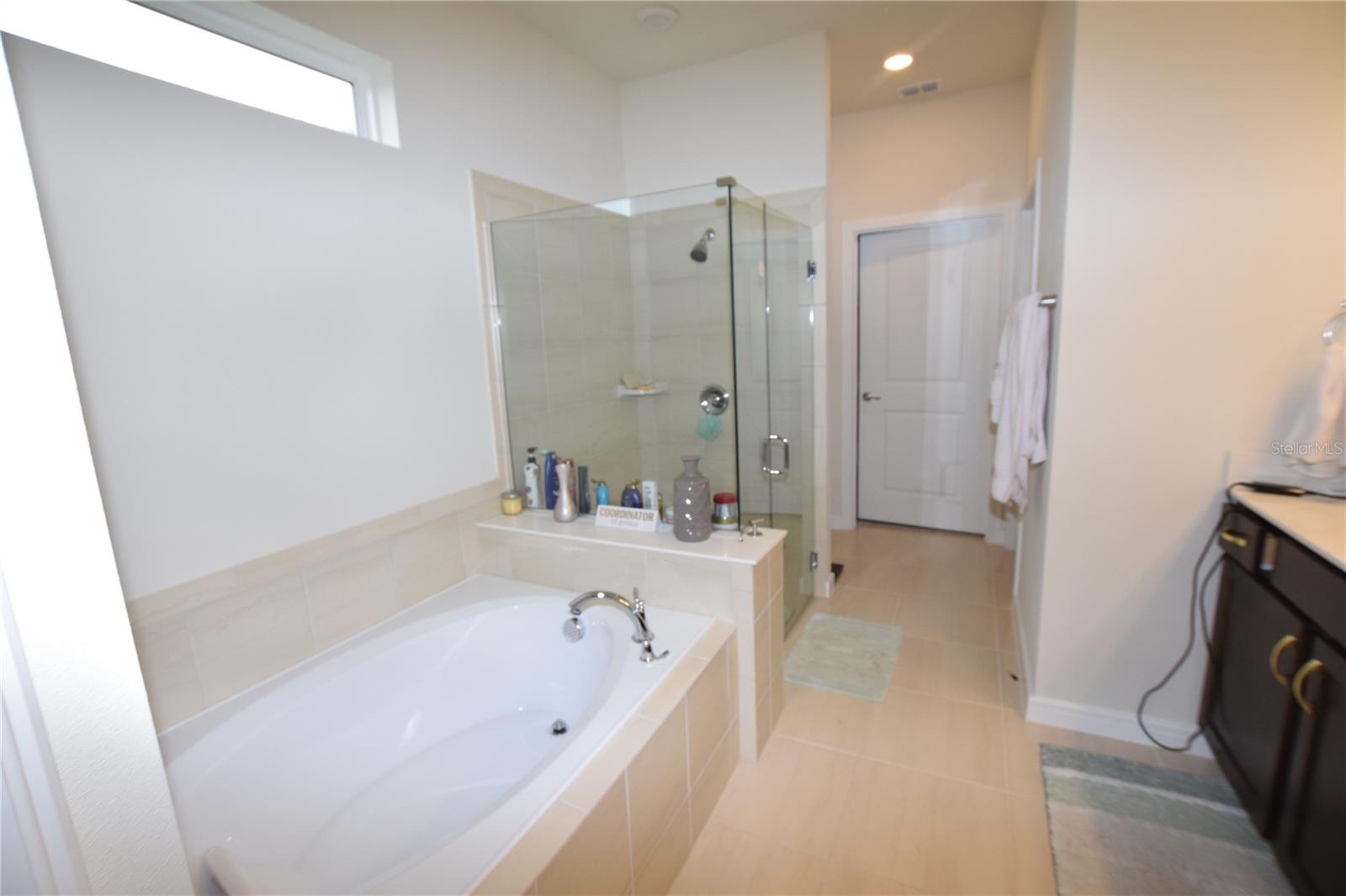 15966 WINDING BLUFF DR, MONTVERDE, FL, 34756