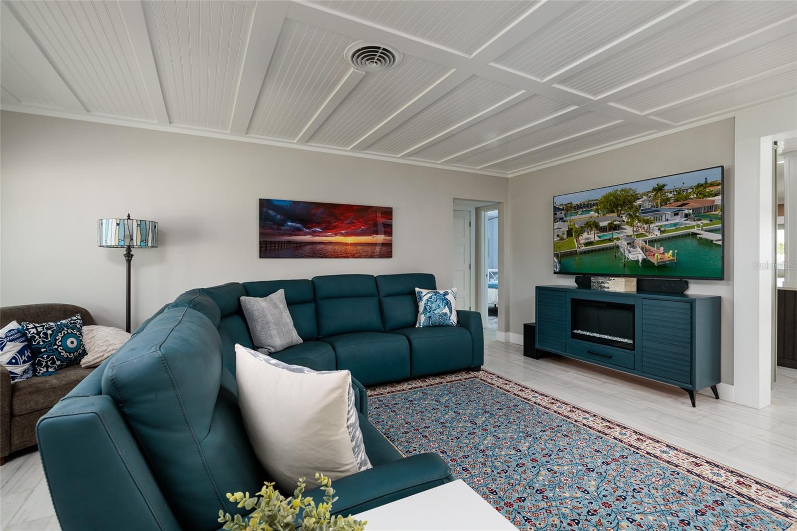 Living area with custom ceilings