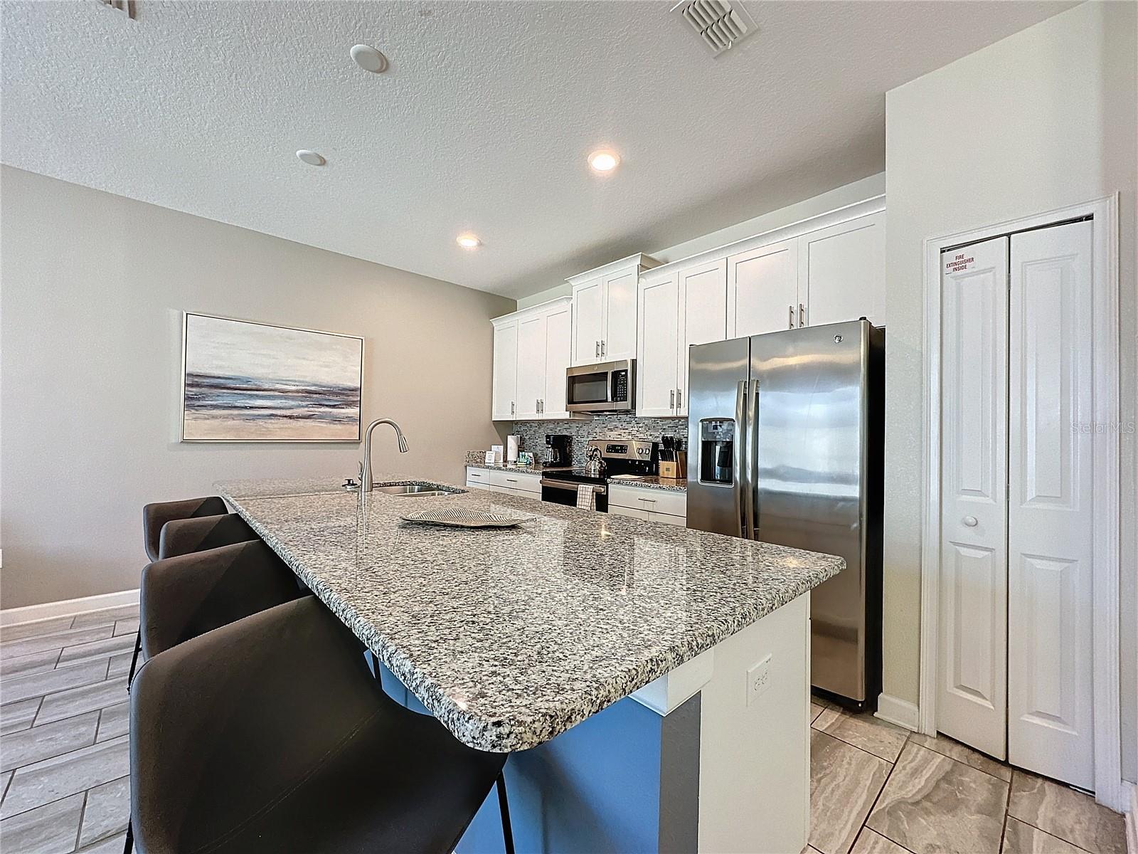 9043 DOGLEG DR, DAVENPORT, FL, 33896