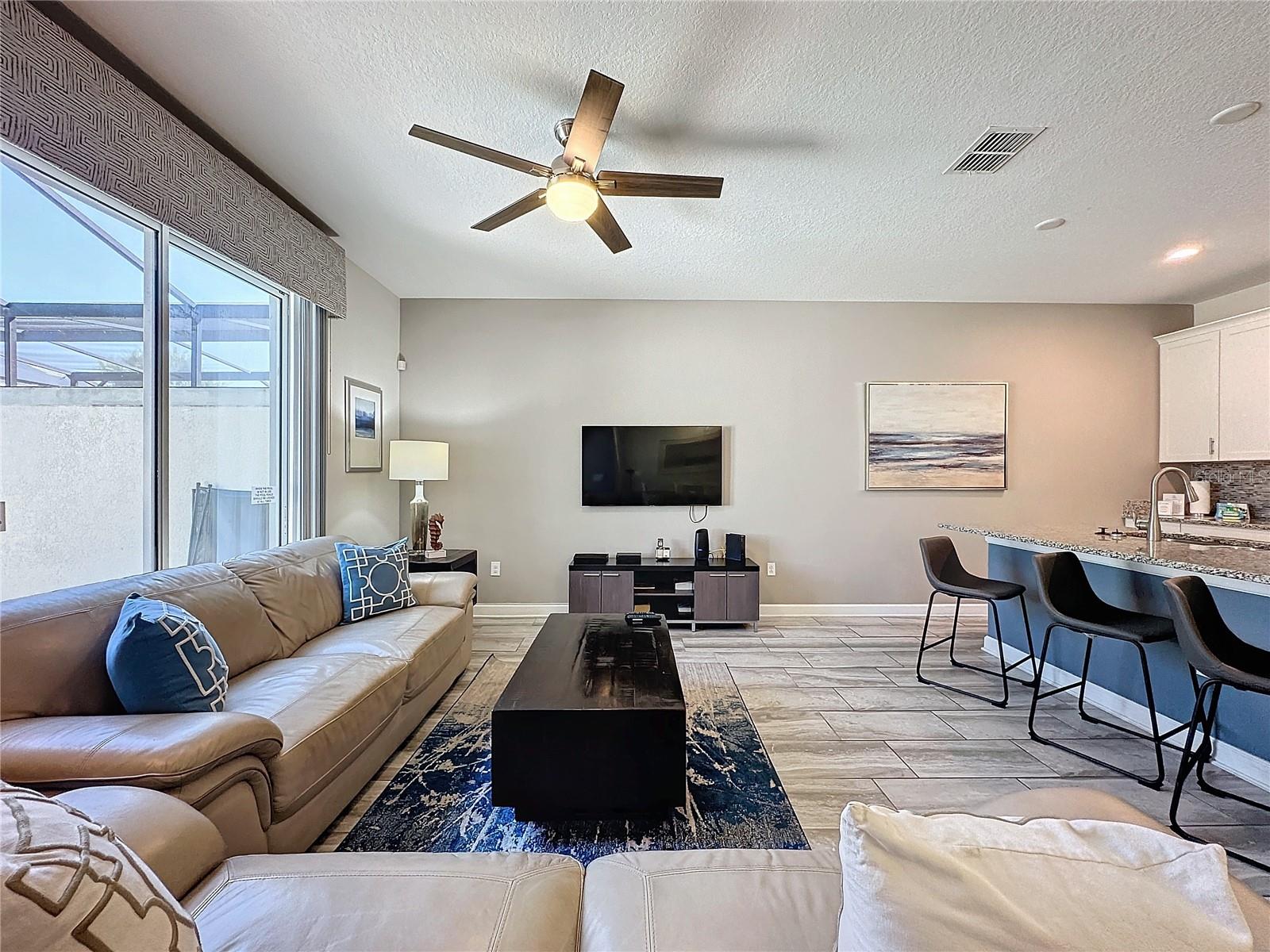 9043 DOGLEG DR, DAVENPORT, FL, 33896