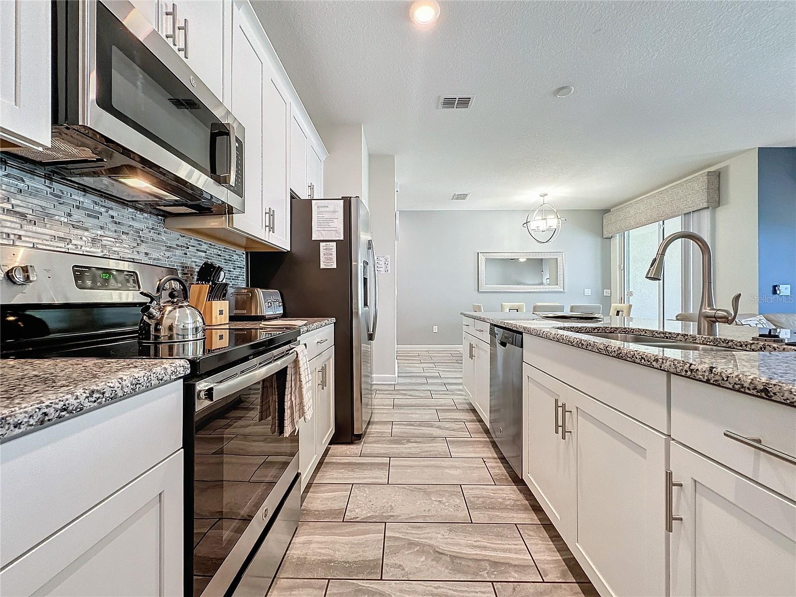 9043 DOGLEG DR, DAVENPORT, FL, 33896