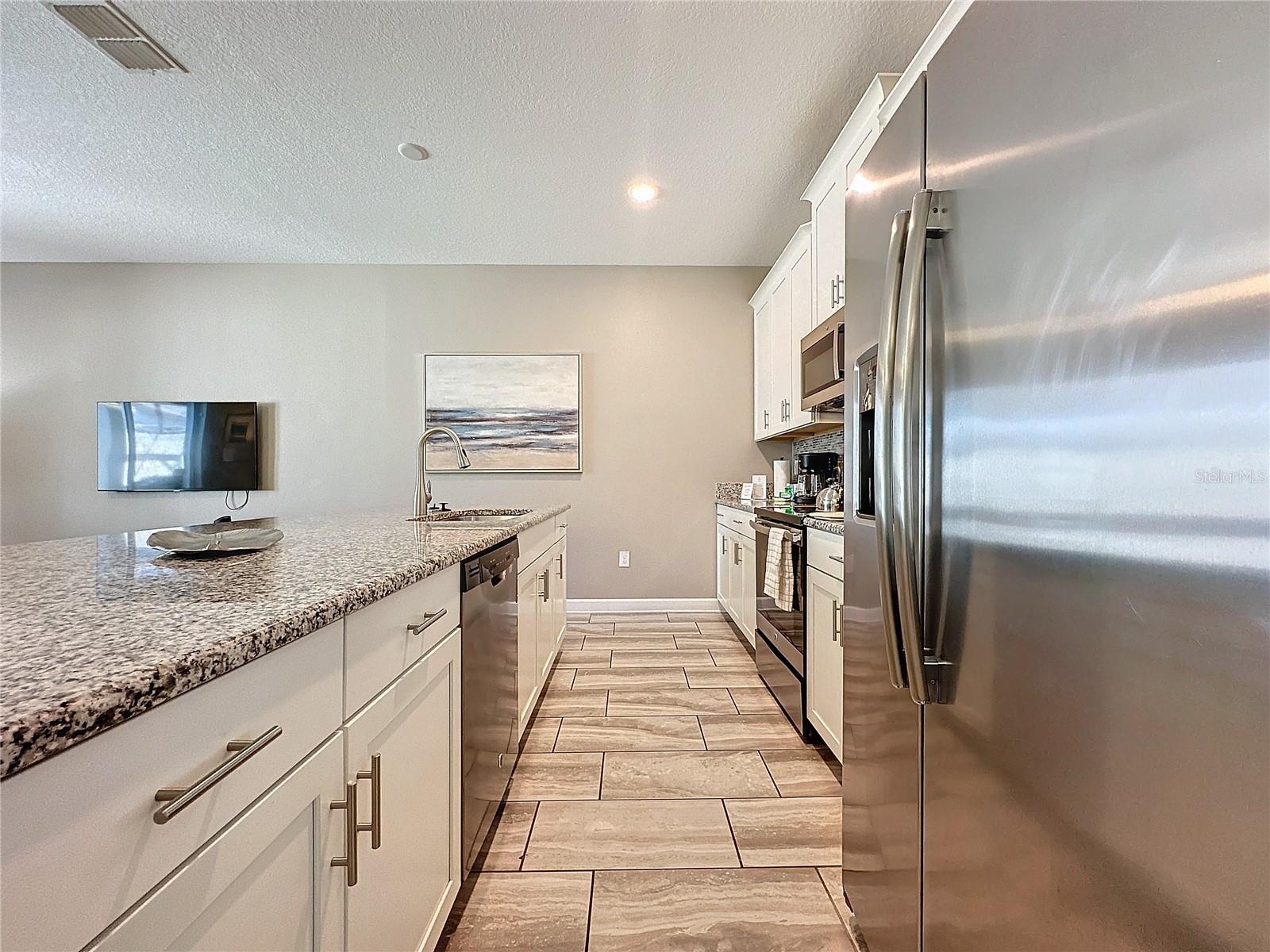 9043 DOGLEG DR, DAVENPORT, FL, 33896