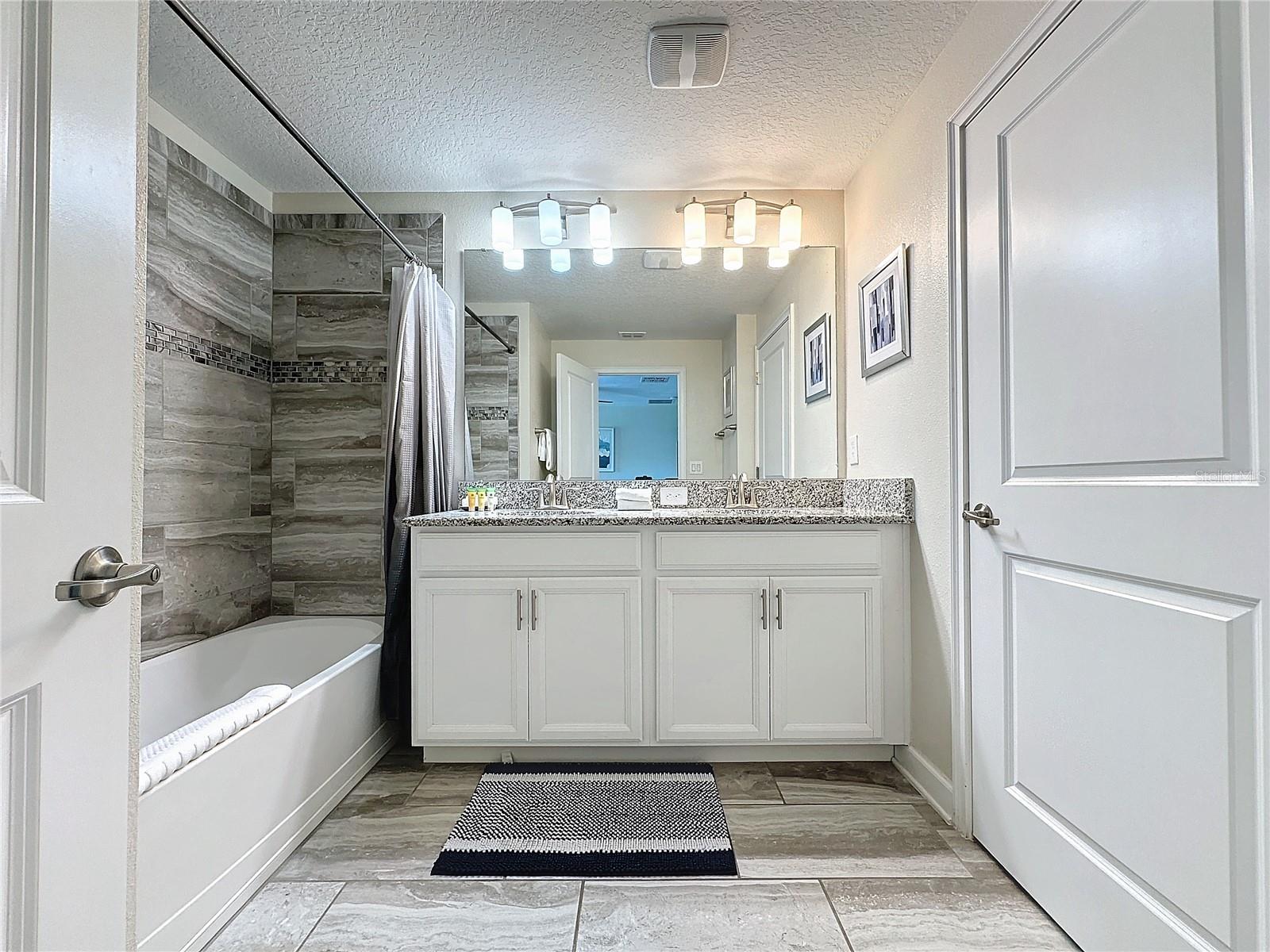 9043 DOGLEG DR, DAVENPORT, FL, 33896