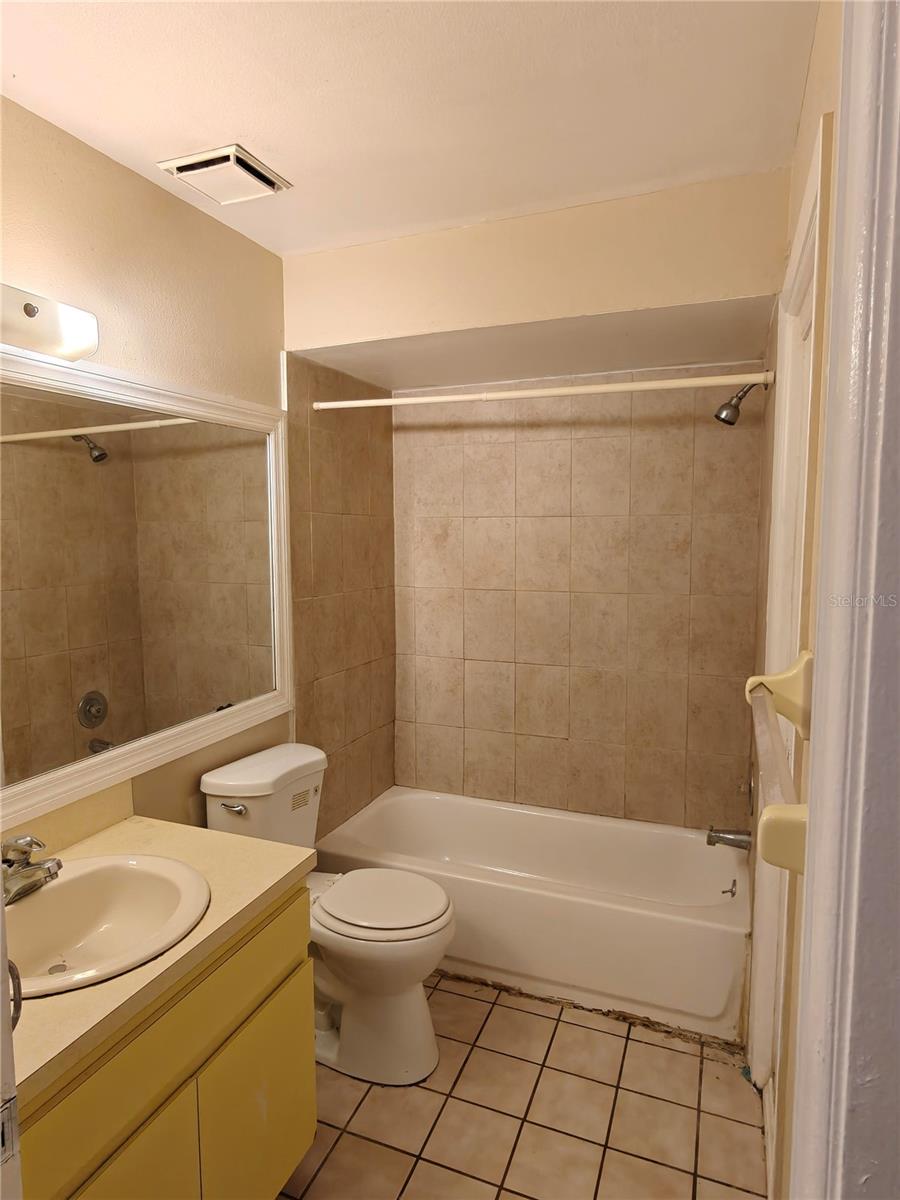 2760 62ND TER N, ST PETERSBURG, FL, 33702