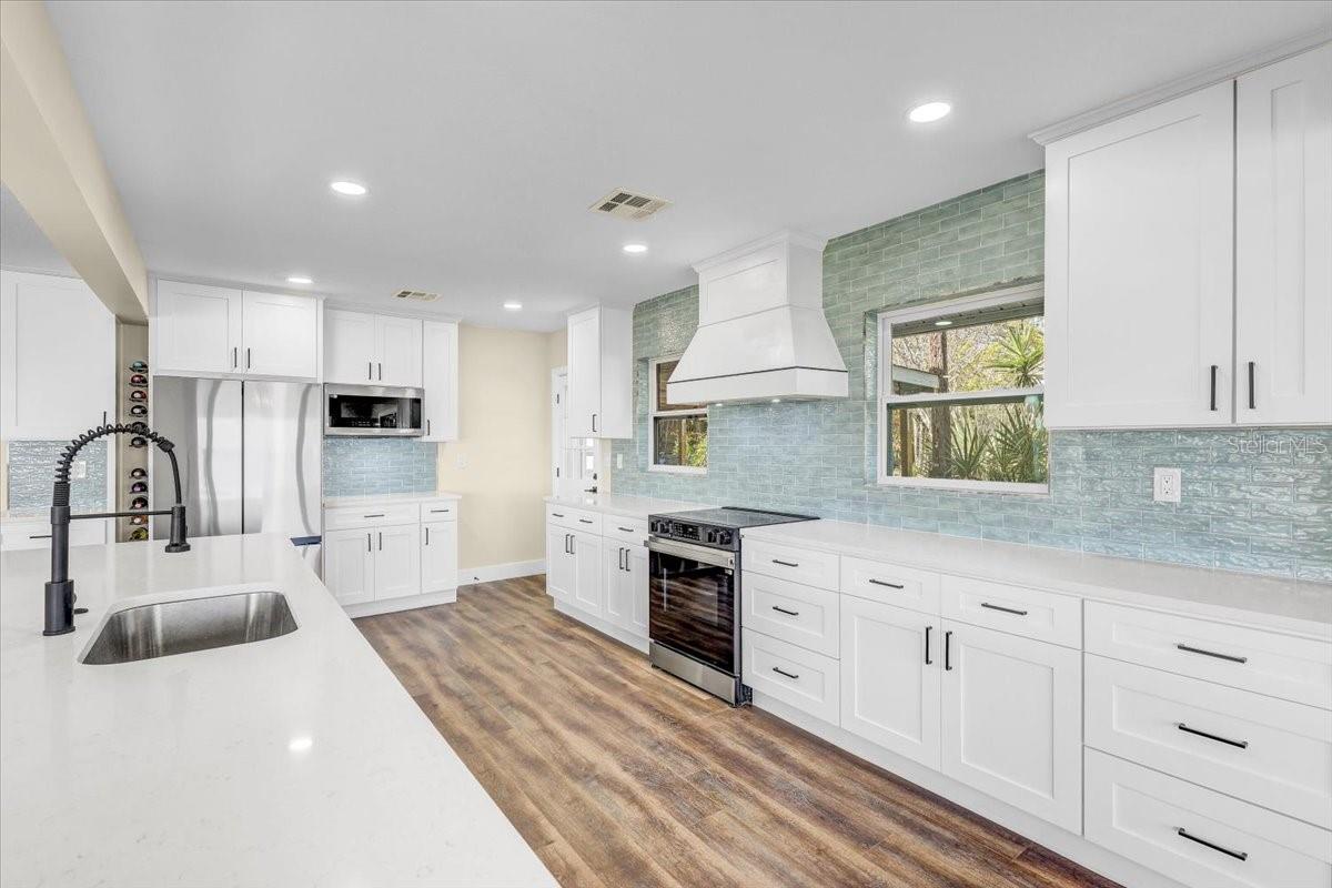2201 RIVERVIEW BLVD, BRADENTON, FL, 34205
