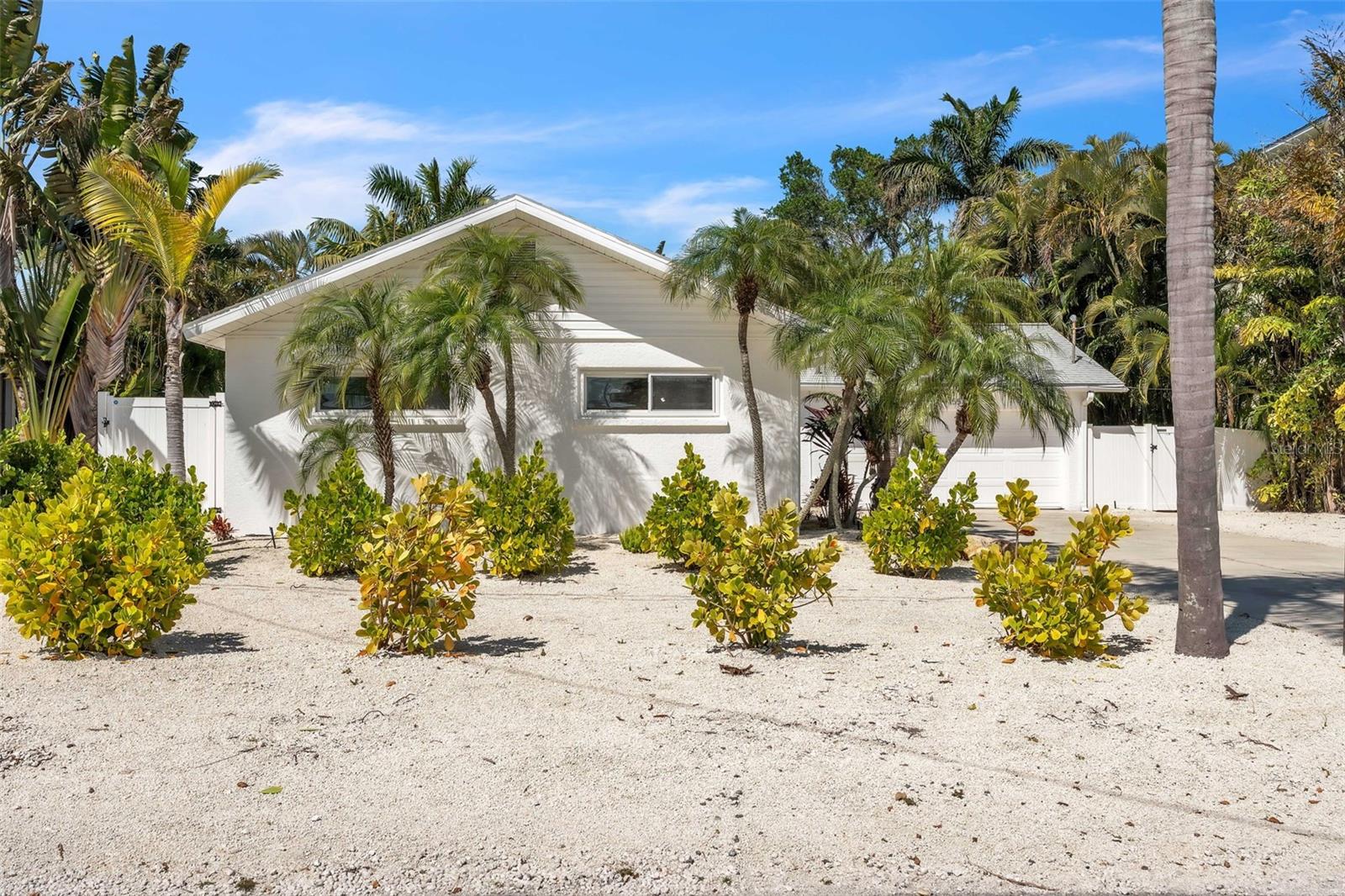 155 CRESCENT DR, ANNA MARIA, FL, 34216
