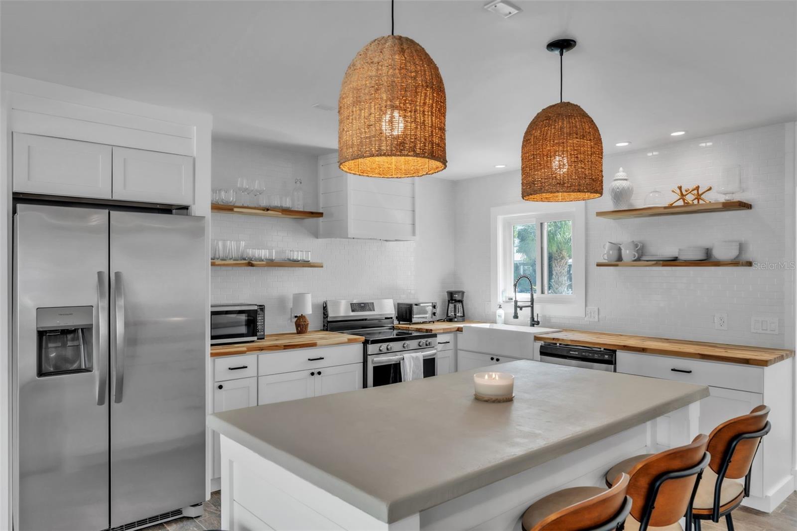 155 CRESCENT DR, ANNA MARIA, FL, 34216