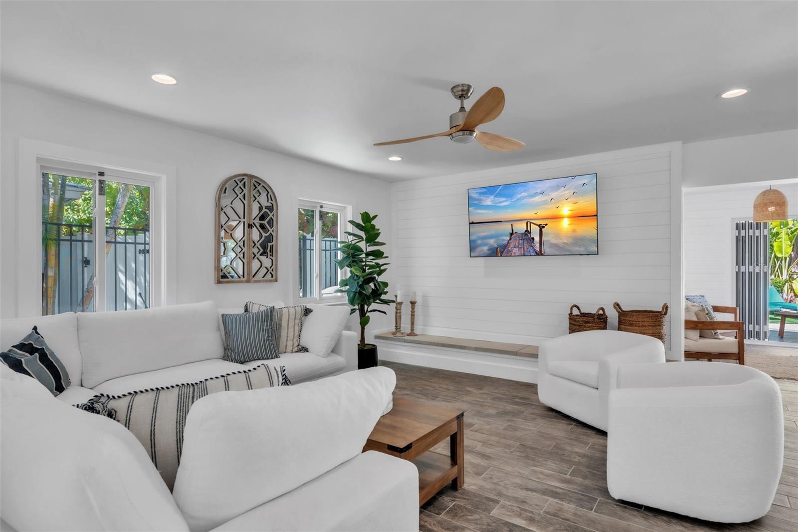 155 CRESCENT DR, ANNA MARIA, FL, 34216