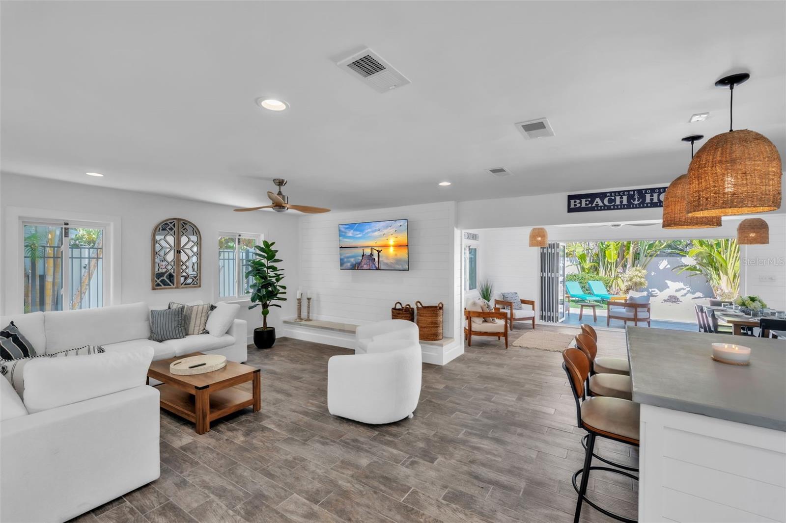 155 CRESCENT DR, ANNA MARIA, FL, 34216