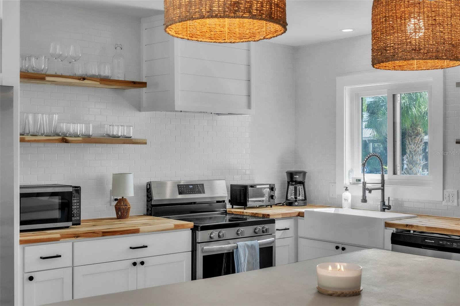 155 CRESCENT DR, ANNA MARIA, FL, 34216