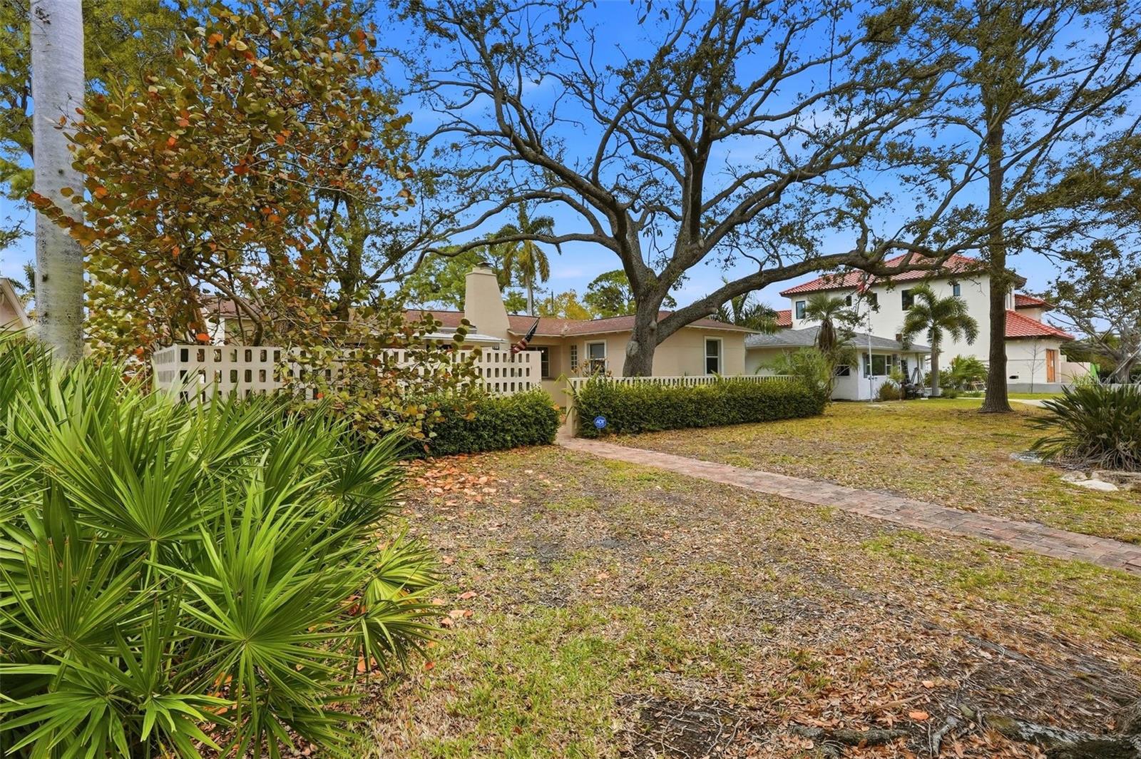 280 SNELL ISLE BLVD NE, ST PETERSBURG, FL, 33704