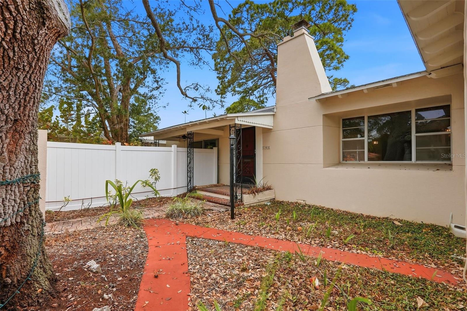 280 SNELL ISLE BLVD NE, ST PETERSBURG, FL, 33704