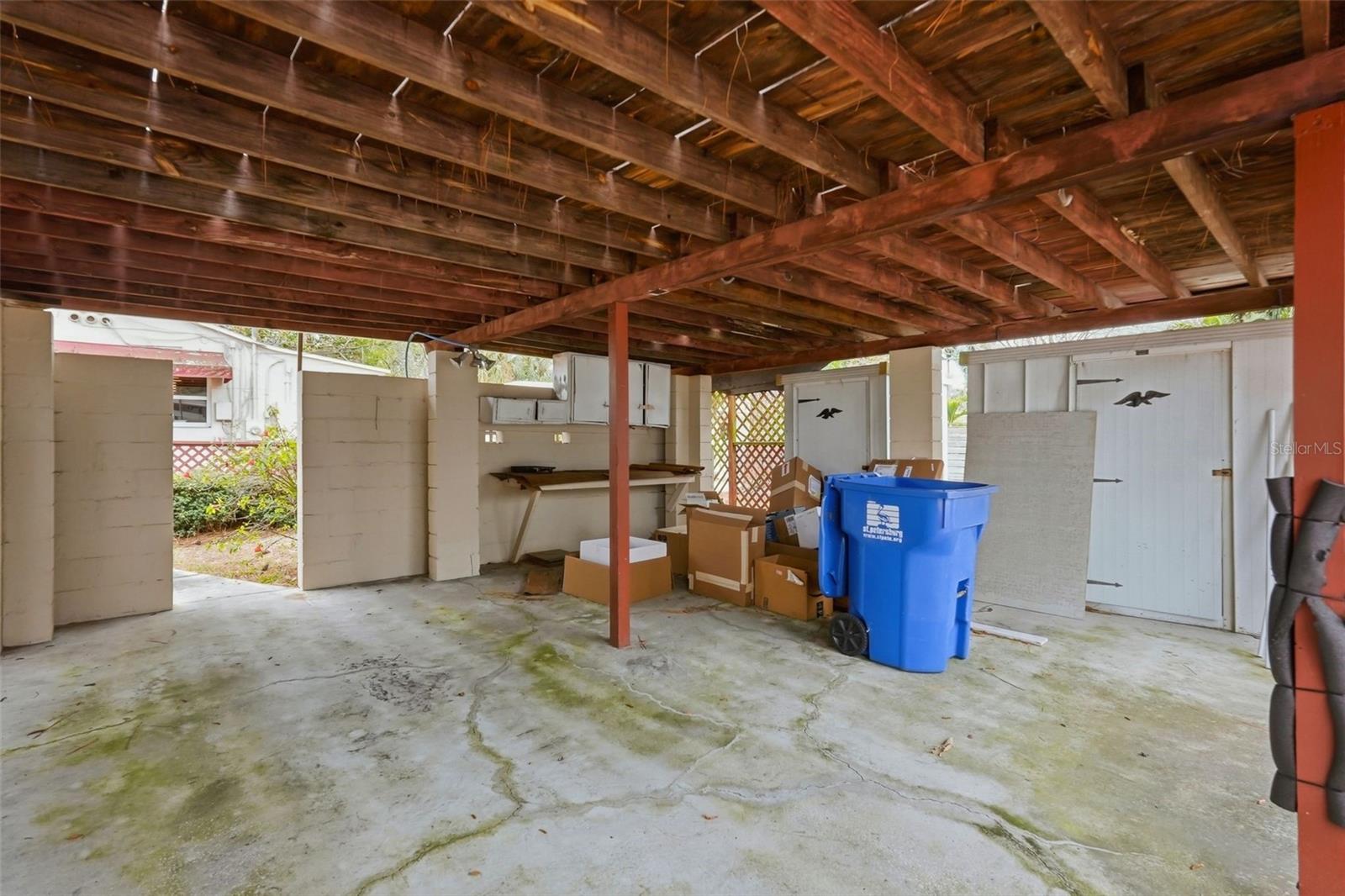280 SNELL ISLE BLVD NE, ST PETERSBURG, FL, 33704