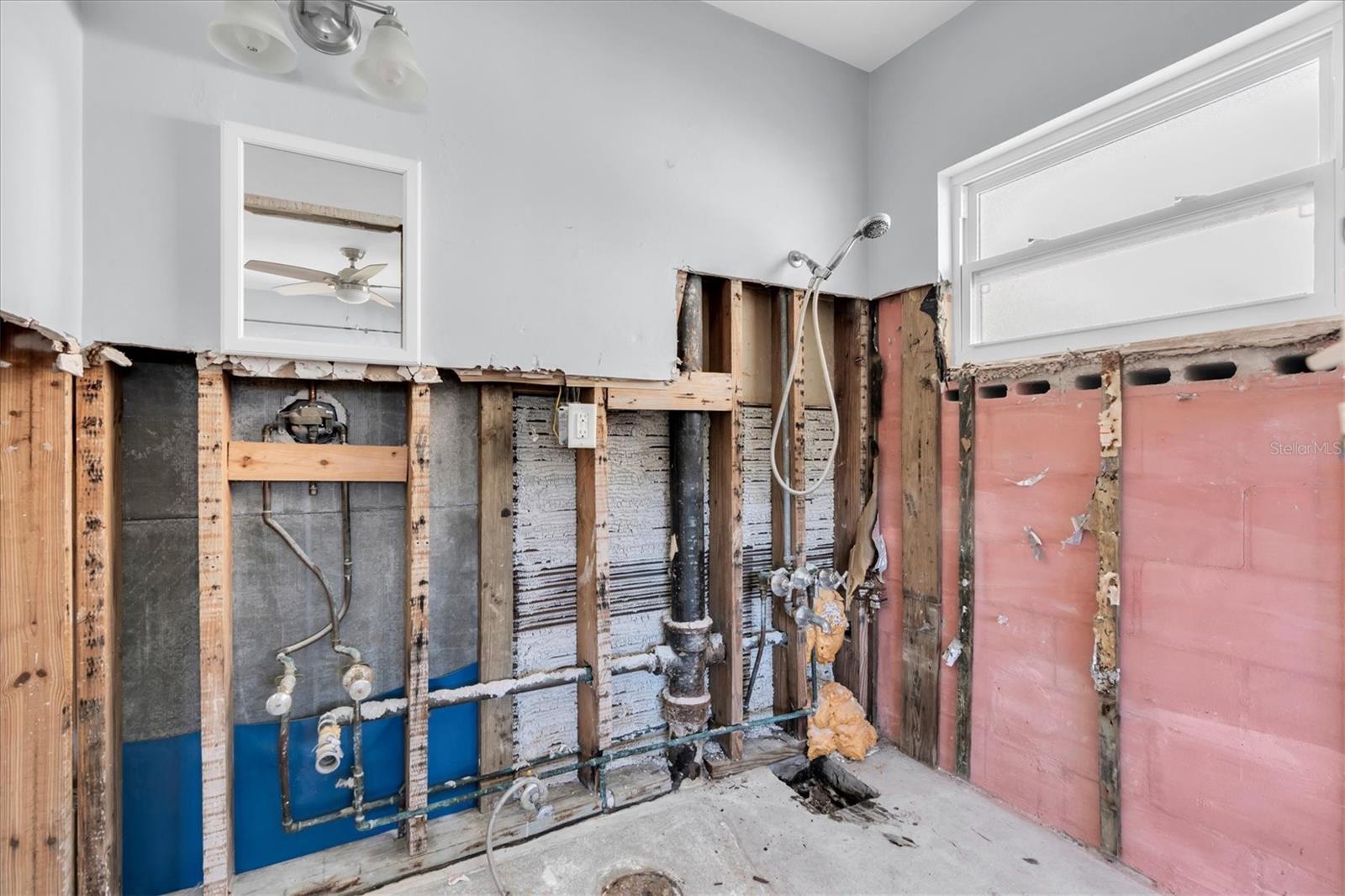 TB8481936 Property Photo