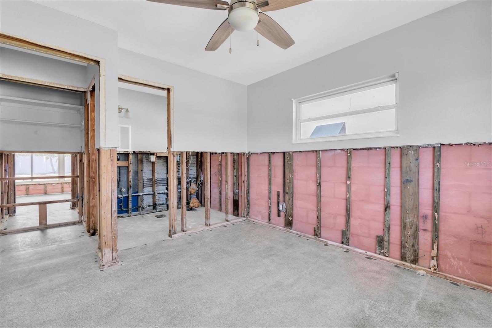 TB8481936 Property Photo