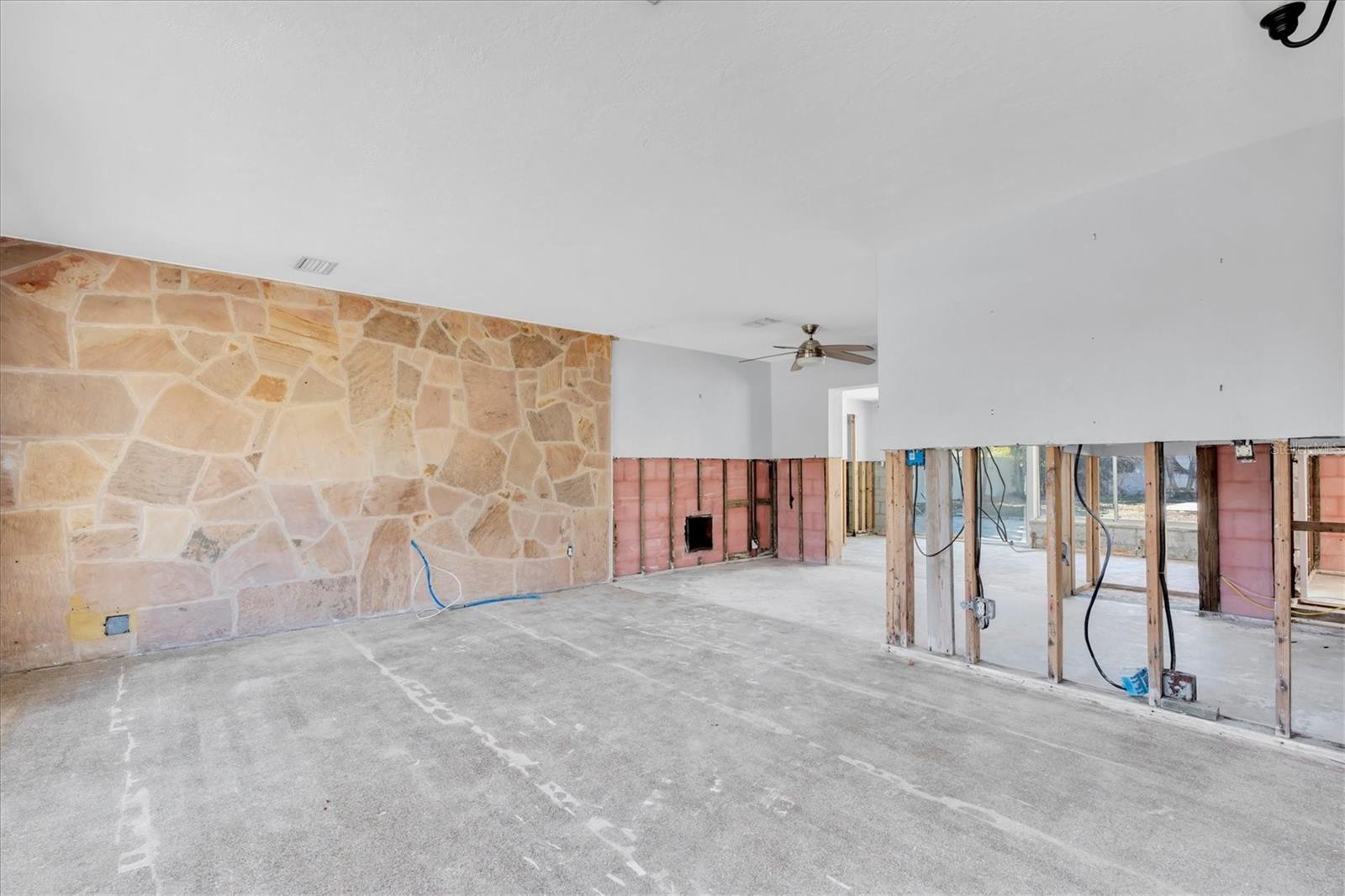 TB8481936 Property Photo