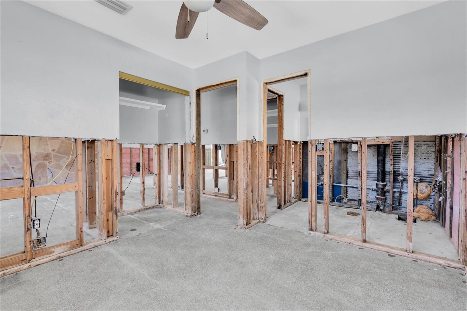 TB8481936 Property Photo