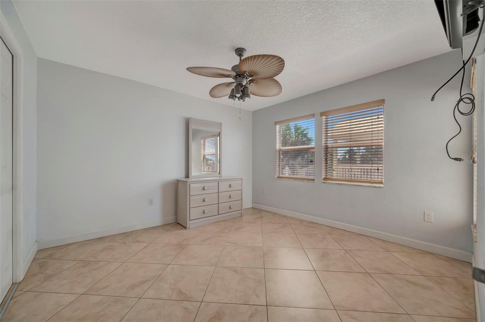 1105 GULF DR S #2, BRADENTON BEACH, FL, 34217