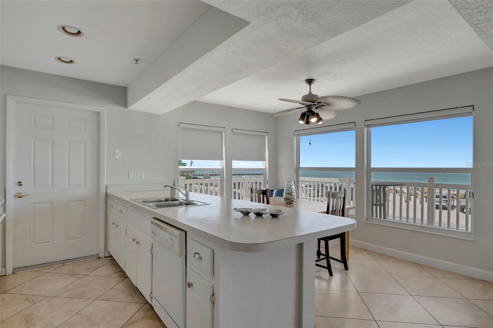 1105 GULF DR S #2, BRADENTON BEACH, FL, 34217