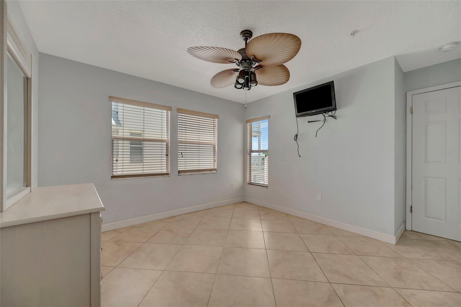 1105 GULF DR S #2, BRADENTON BEACH, FL, 34217