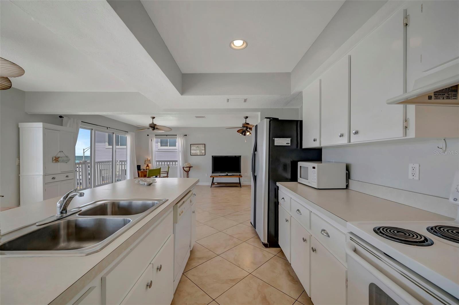 1105 GULF DR S #2, BRADENTON BEACH, FL, 34217