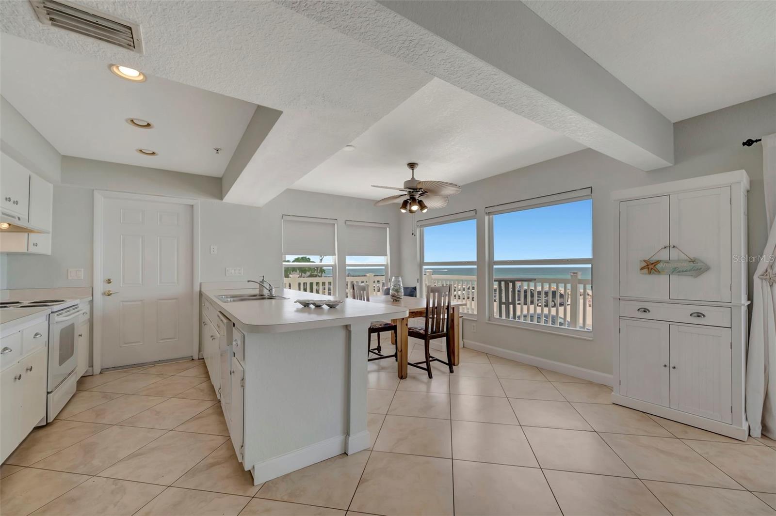 1105 GULF DR S #2, BRADENTON BEACH, FL, 34217